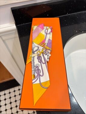 NWT Hermes Yellow Pink Purple Silk Twilly Scarf